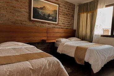 膳宿费 Mercedes Restaurant B&b