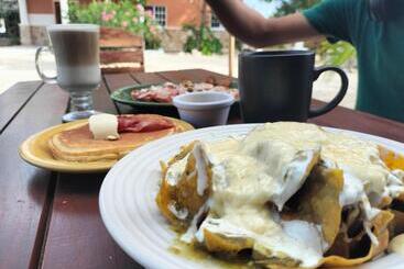 Villa Gabriela Celestún  Hotel & Restaurant