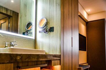 Atour Hotel Chongqing Jiefangbei