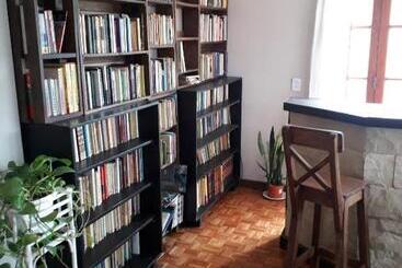 تختخواب و صبحانه La Casa Del Mono