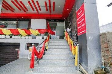 Fabhotel Leaf Paradise