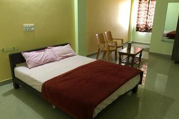 בית מלון כפרי Prabhu Inn