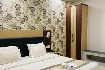 هتل Saayein Residency