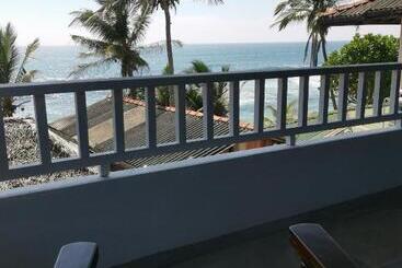 Mountain Wave Hotel And Surfshop