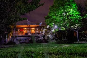 پانسیون Guest House Green Veranda