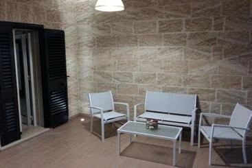 פנסיון La Casa Malu