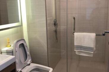 منتجع Beachfront Jomtien   Pattaya Smile