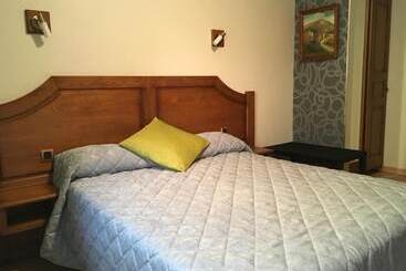 호텔 Aux Vieux Arceaux