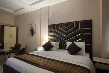 酒店 De Silver Green Luxury