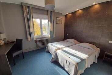 ホテル Hôtel Restaurant à L Etoile