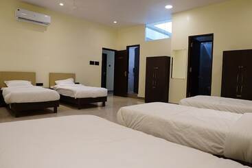 호텔 Radhe Inn
