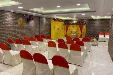 فندق Ramesh Palace