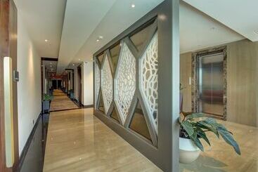 בית מלון כפרי Regenta Central Javaji Mysore