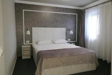 Пансион Complex Caprice Monteoru