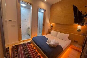 펜션 Kumbaracı Apartments & Suites