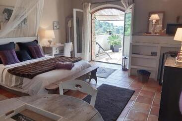 پانسیون Massacan Vue Mer