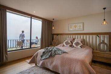 ホテル Avalon Cottages Kanatal