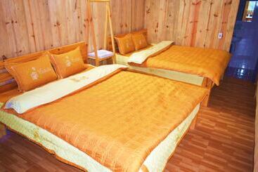 Hotel Hmong's Life Homestay & Trekking