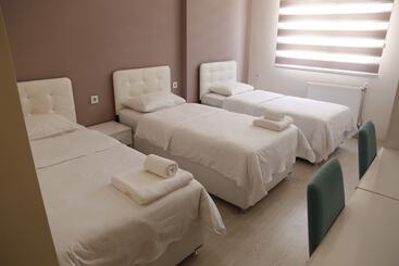 فندق Nemesis Co Apart