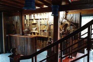 Пансион Dong Suoi H Mong Homestay