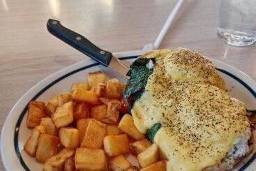 簡易ホテル Rumah Nalu Surf Camp