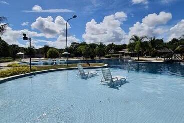 ホテル Iloa Condomínio Resort Barra De São Miguel, Quarto Em Frente A Piscina