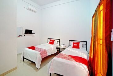 فندق Oyo 90618 Hanania House Syariah
