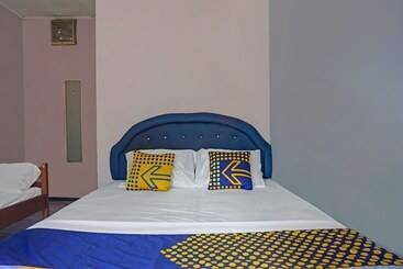 호텔 Spot On 92212 Penginapan Berkah Mandiri Syariah