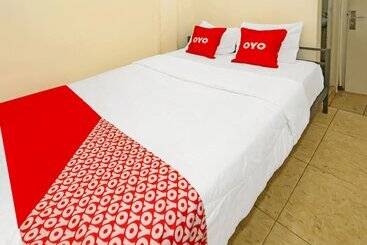 فندق Super Oyo 92262 Backpacker Homestay Cibubur