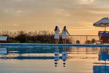 ホテル Termas Victoria Wellness Spa