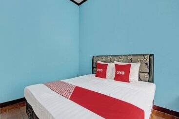 Отель Wulan Homestay Syariah Solo By Oyo