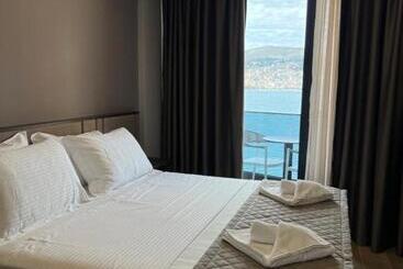 Joelle Premium Hotel