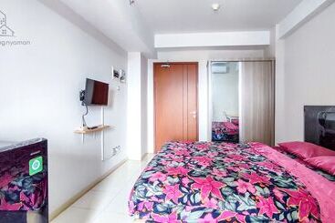 پانسیون Ruang Nyaman At Apartment Greenlake View