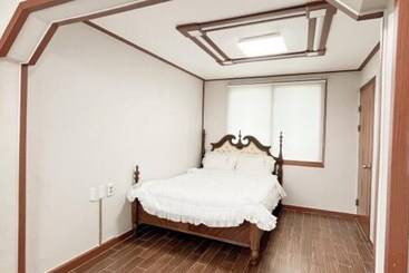 Taean Kkotjibada Sketch Pension