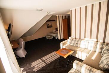 Отель Beskidzki Raj Medical Spa