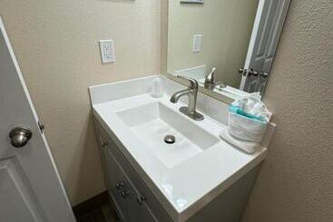 酒店 Coastal Inn And Suites