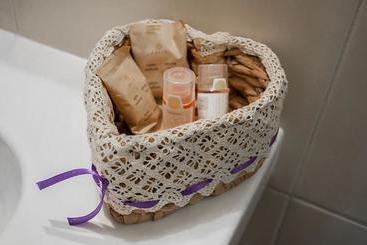 هتل Nowy Folwark "na Skraju Lasu"