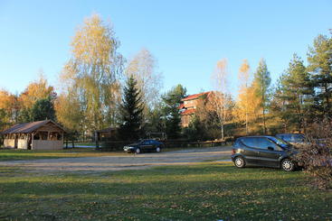 هتل Country Holiday