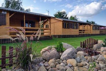 בית מלון כפרי Dom Wczasowy Pięciu Pomostów I Domki Letniskowe