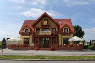 בית מלון כפרי Edmar