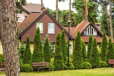 هتل Pomorze Health&family Resort  Domki Całoroczne