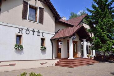 בית מלון כפרי Gościniec Sucholeski