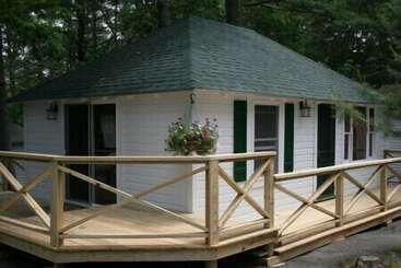 فندق Hinckley's Dreamwood Cottages