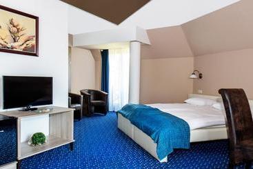 فندق Kavics Spa Klub&