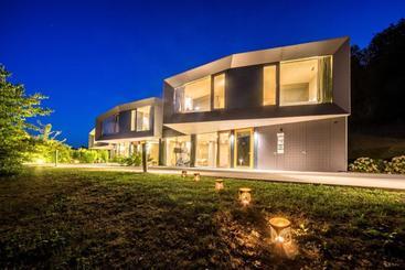 هتل Ortenia Apartments In Nature