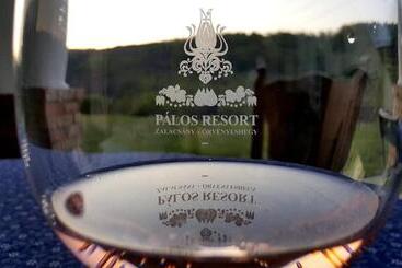 Отель Pálos Resort