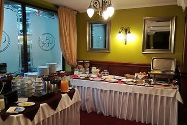 هتل & Restauracja San Remo