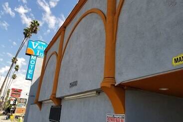 هتل Value Inn Hollywood