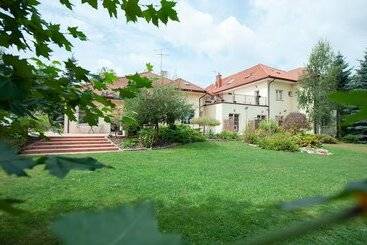 ホテル Villa Hubertus Kutno