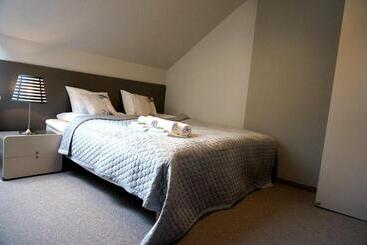 هتل Villa Modlin Airport